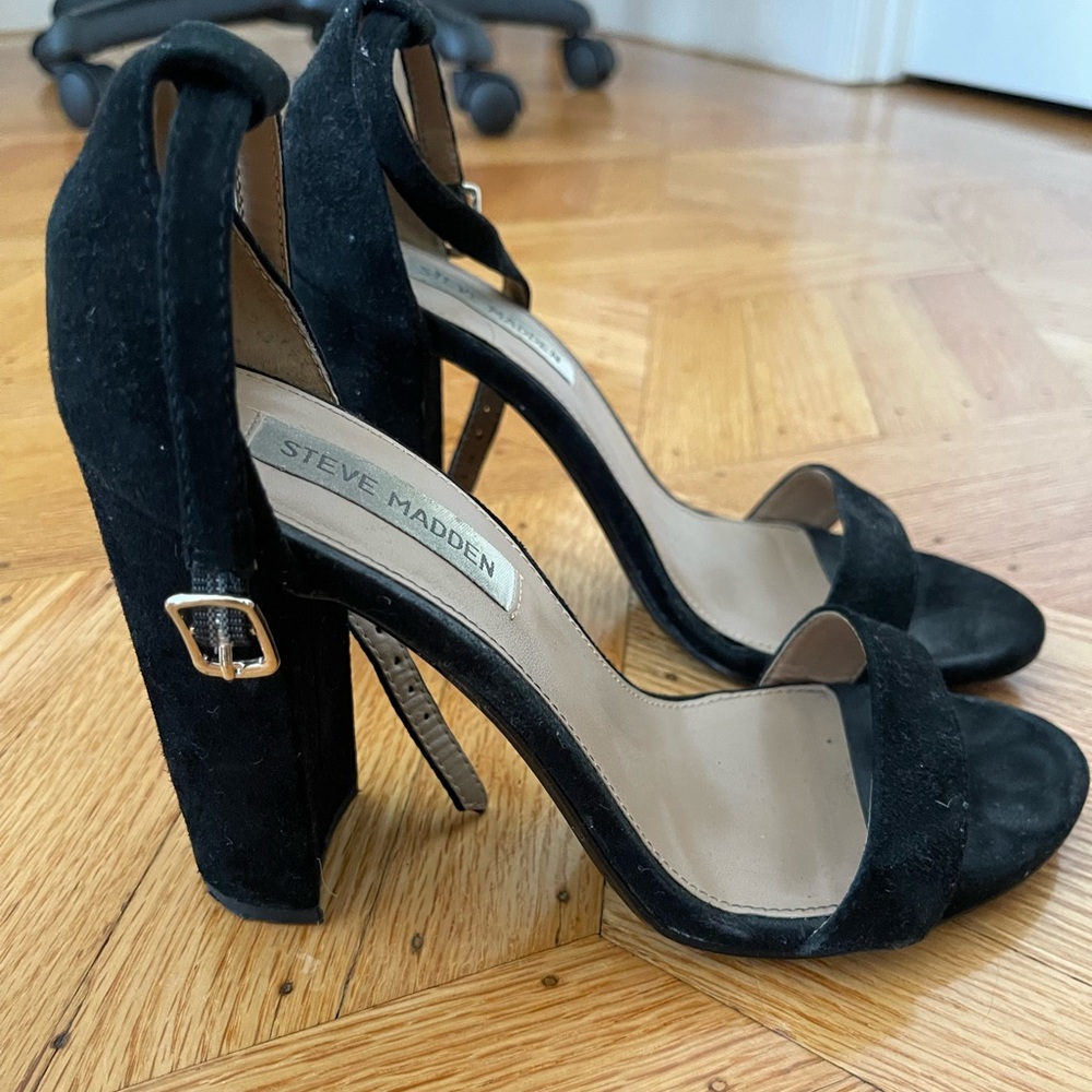 Steve Madden black suede block heel